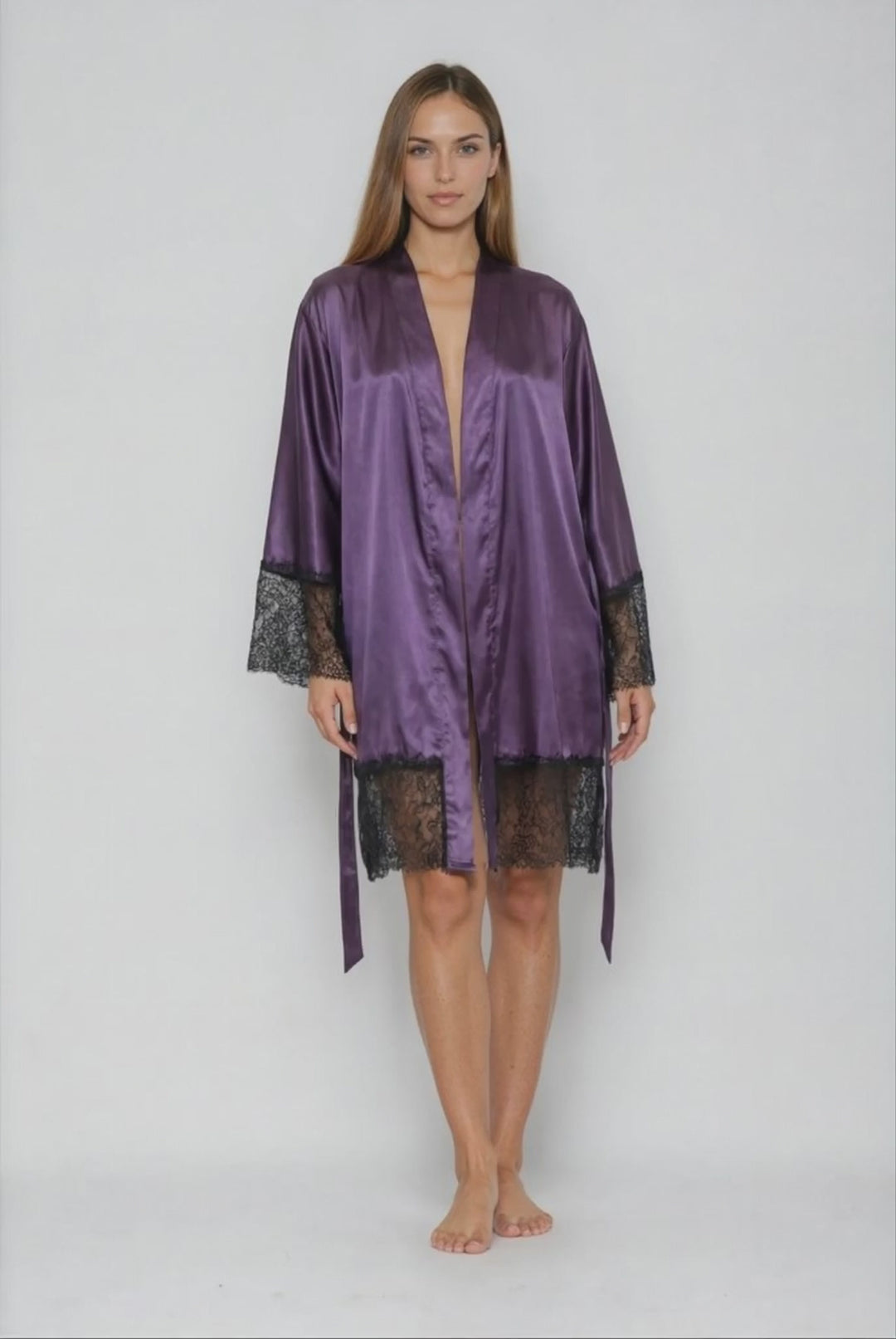 Halat dama satin soft mov, dantela tip chantilly, ROMANCE 2, BLD by Exclusive