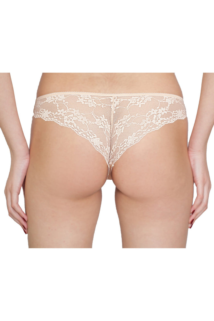 Chilot Brazilian Simona Bej